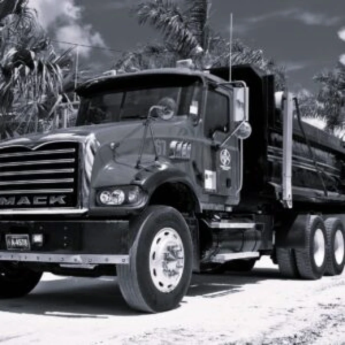 vehicle-g02f3453a9_1920-300x300